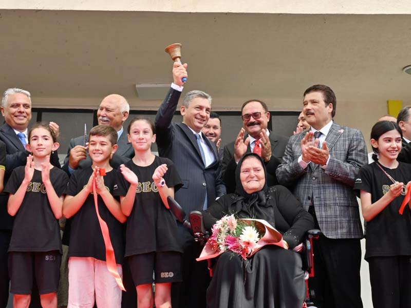 Antalya’da 526 Bin 145 Öğrenci İçin İlk Zil Çaldı