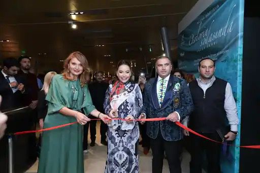 Azerbaycan Milli Halı Müzesi’nde “Asırların Ezgisinde Halı Büyüsü” Sergisi Açıldı 