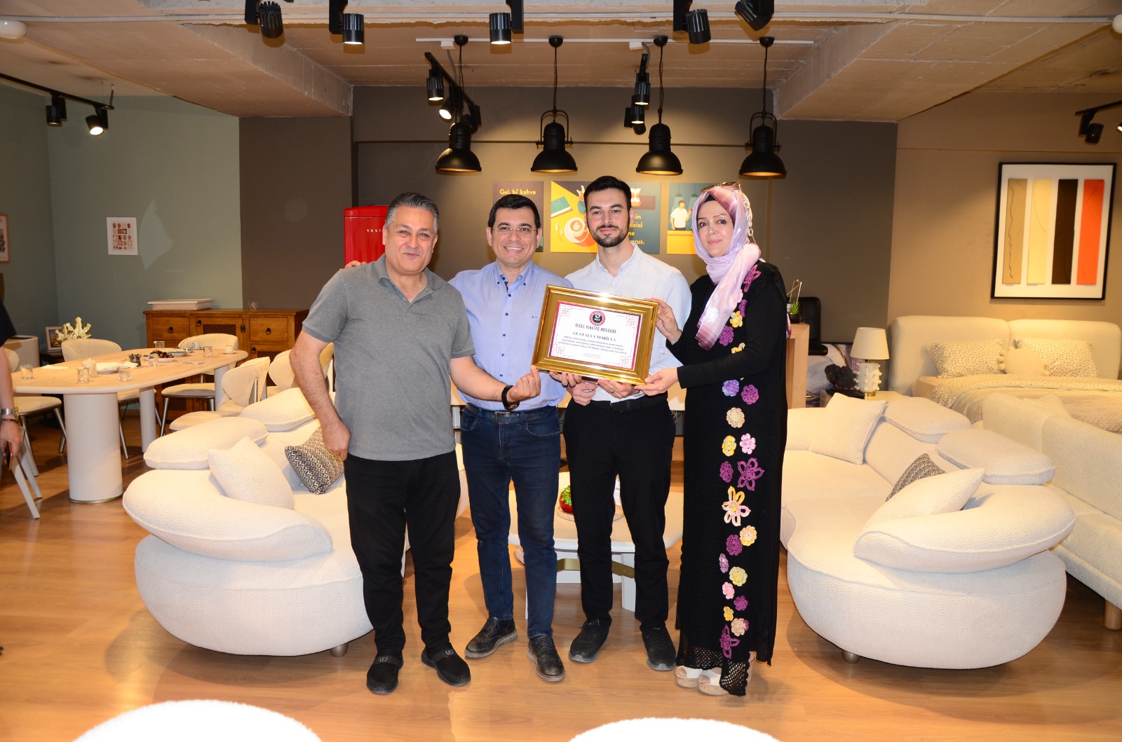 GUSTALYA MOBİLYA’YA KALİTE ONUR BELGESİ!
