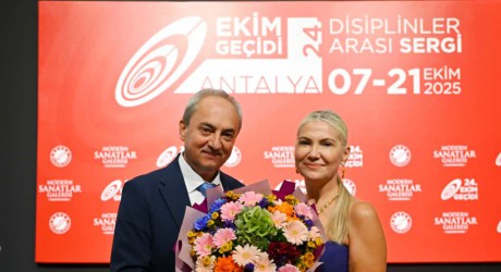 Cumhuriyet’in 102. Yılına özel sergi Kepez’de