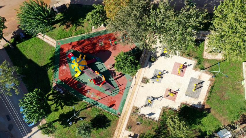 Muratpaşa’nın parkları yenileniyor