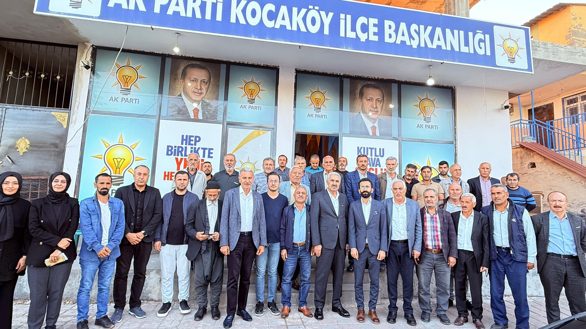 AK Parti Diyarbakır İl Başkanlığı’ndan Teşkilat Hamlesi:  Mahalle Başkanları Toplantıları Sürüyor