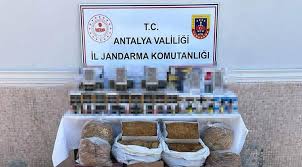 Antalya Jandarma'dan kaçak tütün operasyonu