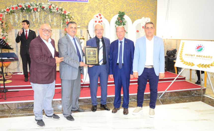 30 Yıllık Esnaflık Başarısı: Adnan Asar’a Onur Plaketi
