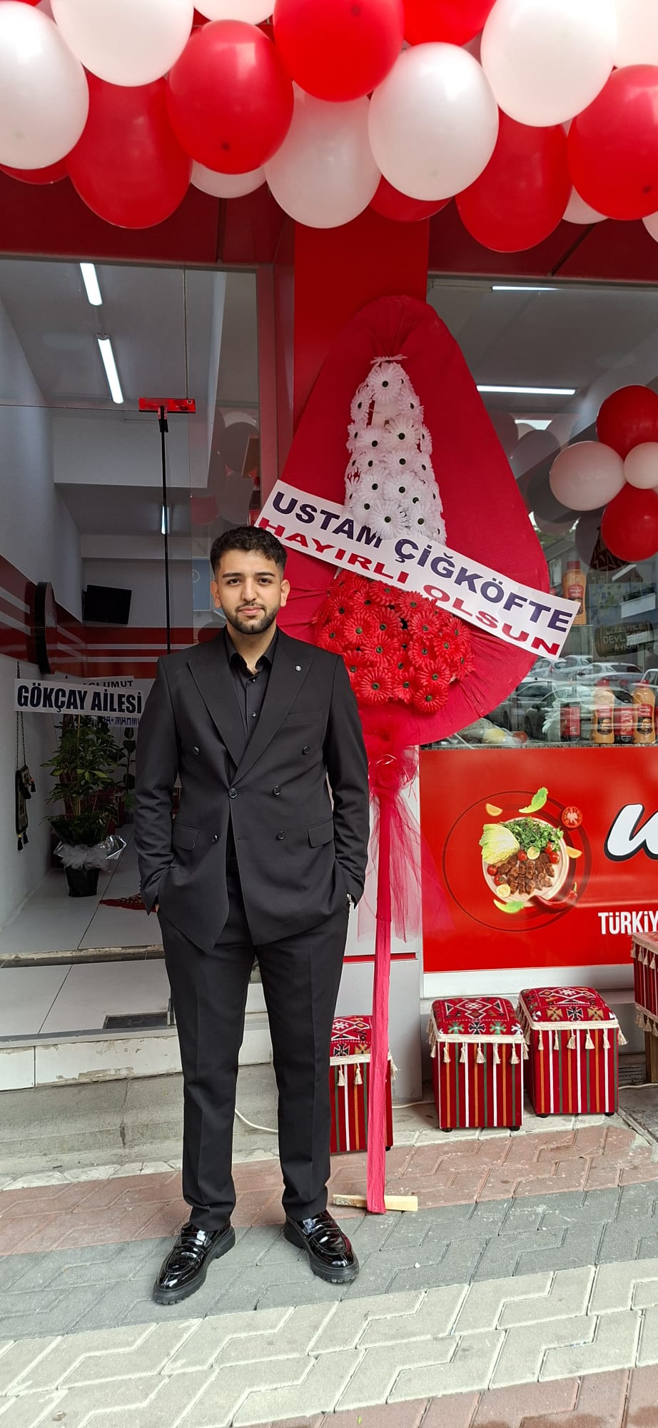 GENÇ YAŞTA BÜYÜK BAŞARI! CEVAT ÖZACAR – ANTALYA’NIN YÜKSELEN LEZZET MARKASI “USTAM ÇİĞKÖFTE”NİN MİMARI!