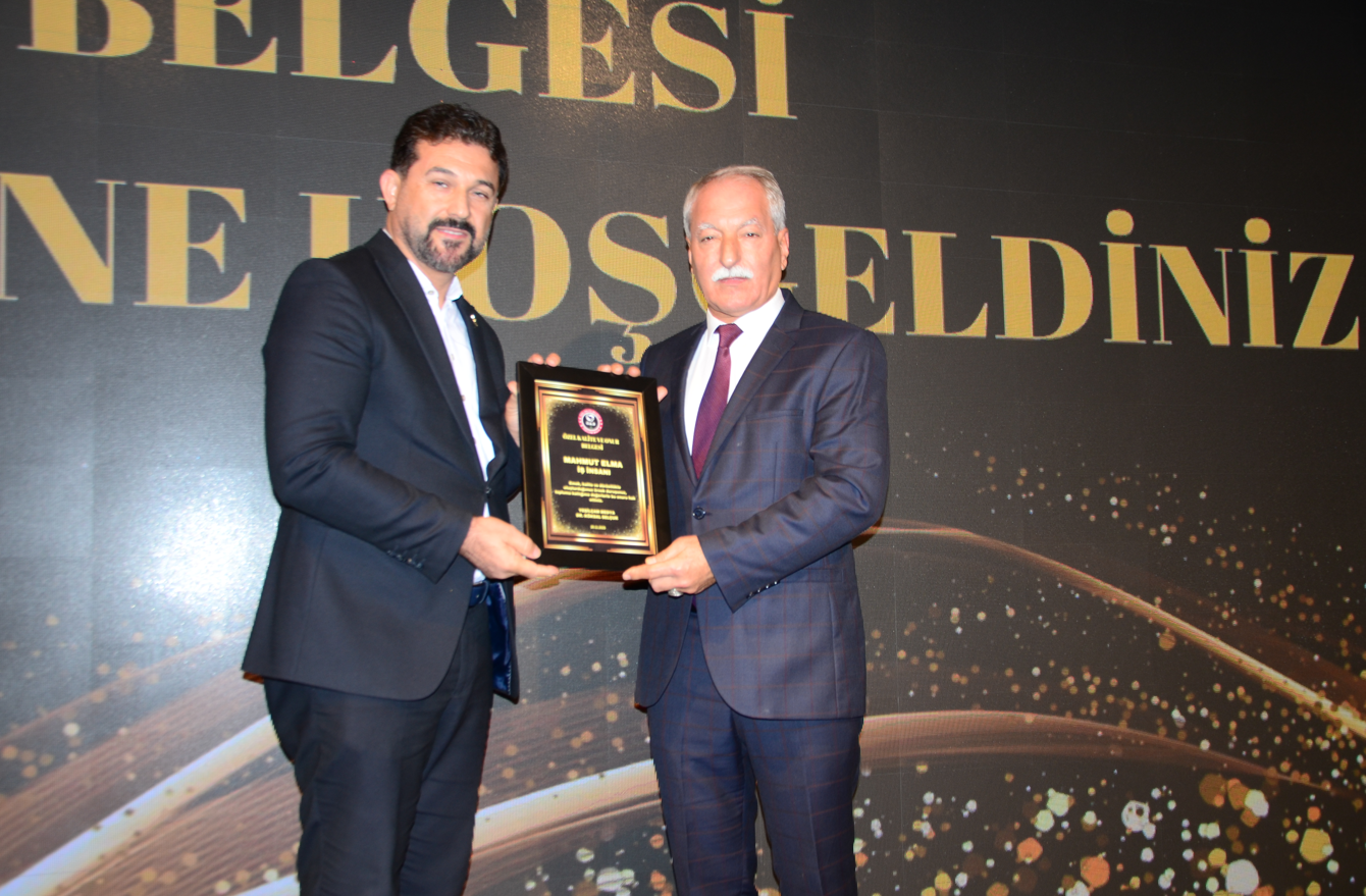 İş İnsanı Mahmut Elma’ya Özel Kalite ve Onur Belgesi Takdim Edildi
