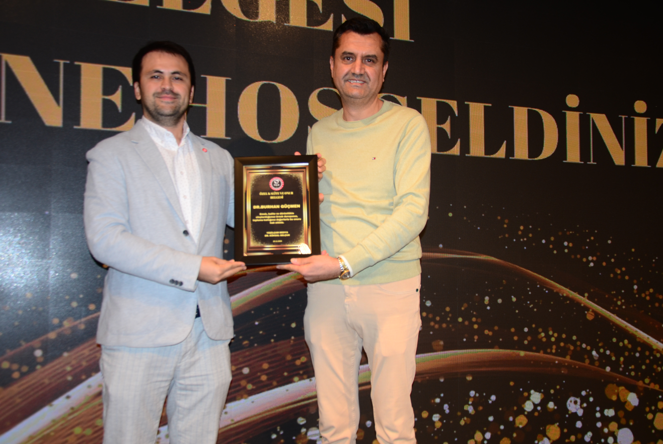 Fiziksel Tıp ve Rehabilitasyon Uzmanı Dr. Burhan Güçmen’e Özel Kalite ve Onur Belgesi Takdim Edildi