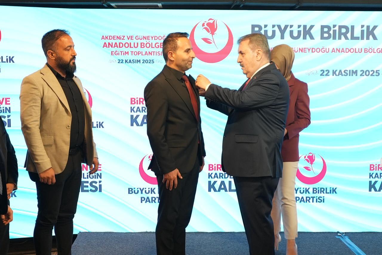 BBP Hakkari İl Başkanlığına Atanan Sinan Yördem Görevini Devralırken Siyasi Geçmişi ve Hizmet Hedeflerini Paylaştı