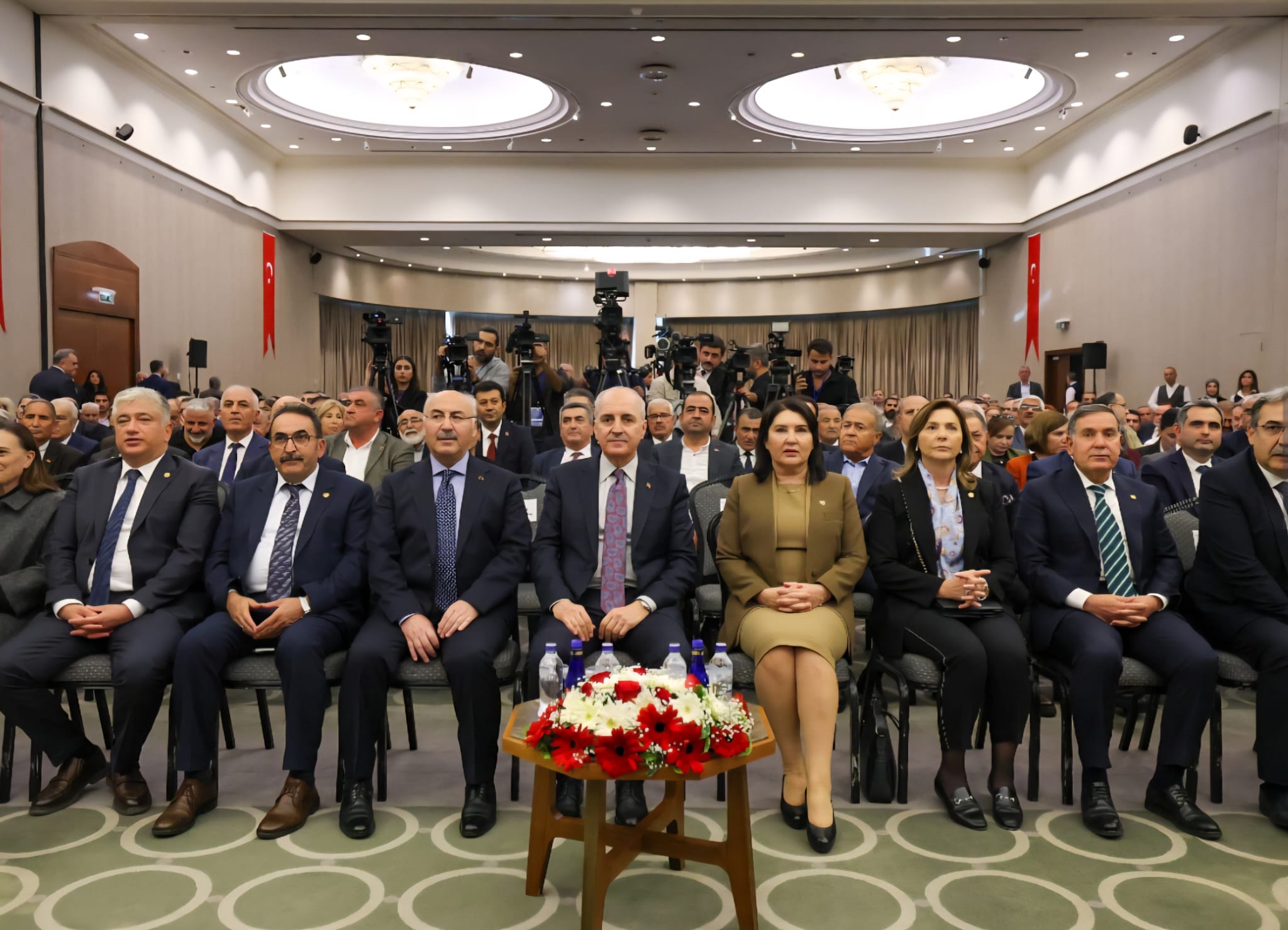 TBMM BAŞKANI KURTULMUŞ, ADANA SİVİL TOPLUM BULUŞMASI PROGRAMINDA KONUŞTU