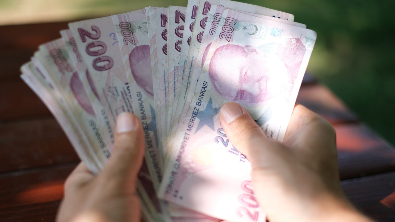 Antalya’dan Asgari Ücret İçin İlk Ses: “35 Bin Liranın Altı Yaşatmıyor”