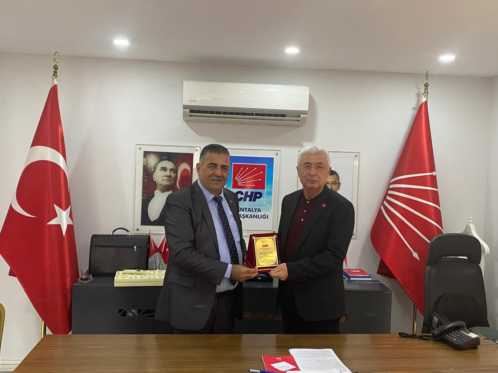 ADNAN ASAR’DAN CHP İL BAŞKANLIĞINA ZİYARET