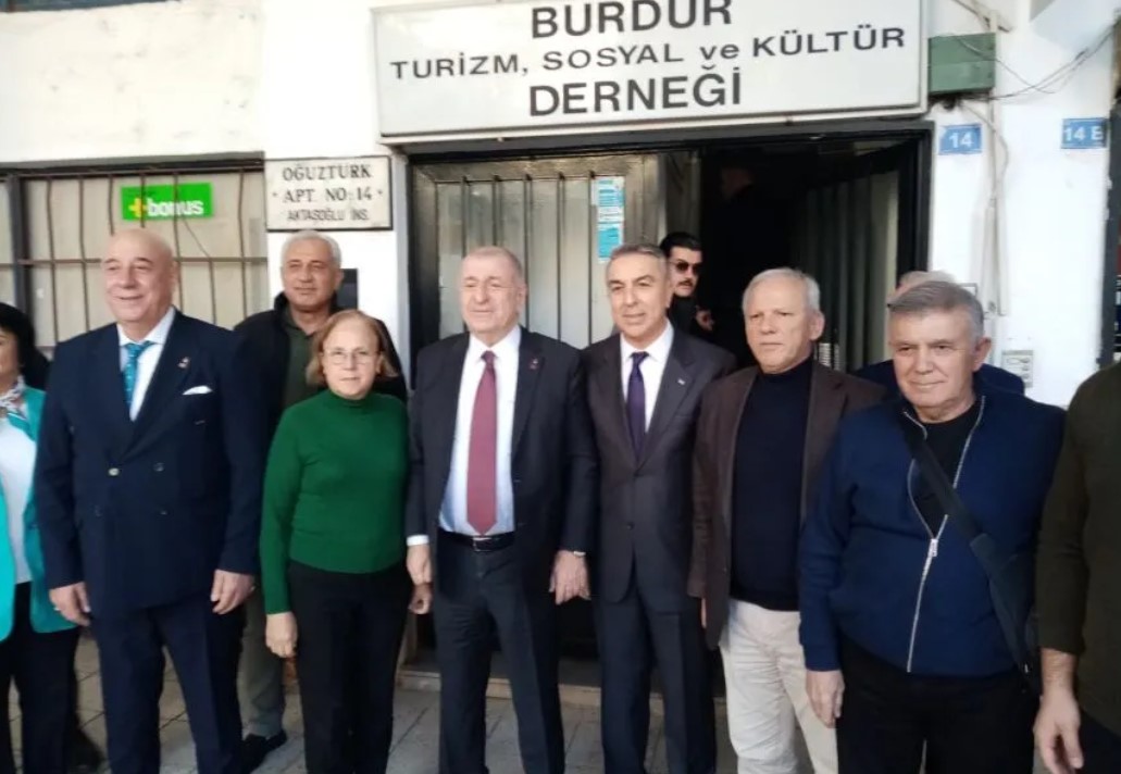 ÜMİT ÖZDAĞ ANTALYA’DA: İLK ZİYARET BURDURLULAR DERNEĞİ’NE