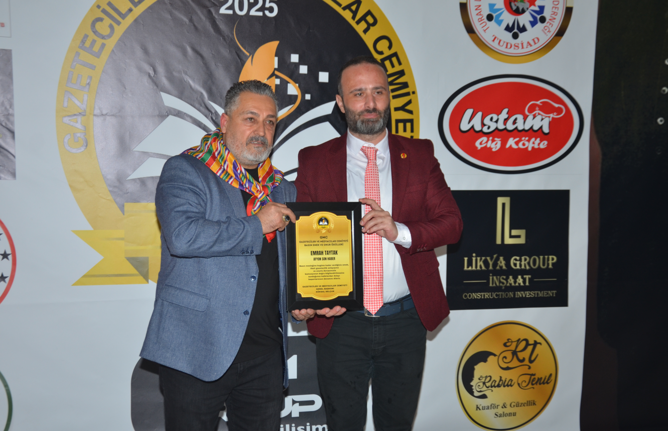 EMRAH TAYTAK’A BASIN EMEK VE ONUR ÖDÜLÜ