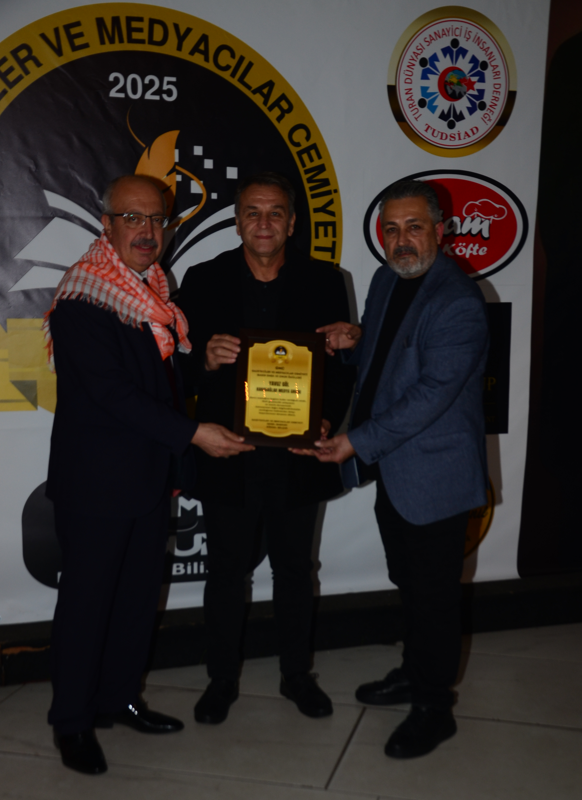 YAVUZ GÖL’E BASIN EMEK VE ONUR ÖDÜLÜ