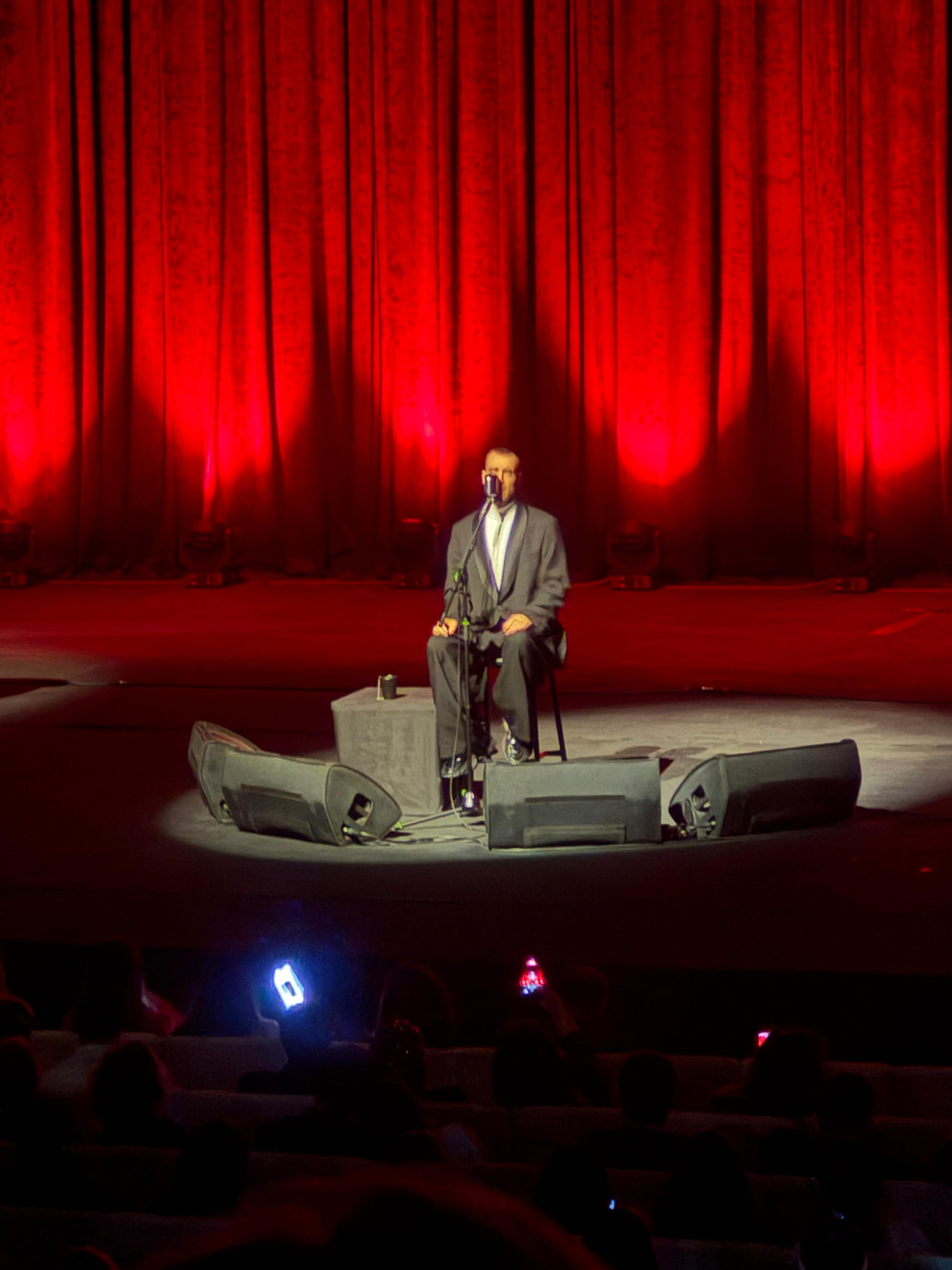 Cem Adrian, Bakü'de Harika Bir Gece Yaşattı