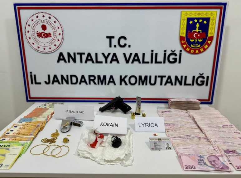 Alanya’da Yılbaşı Gecesi Huzur Operasyonu: 30 Aranan Şahıs Gözaltında