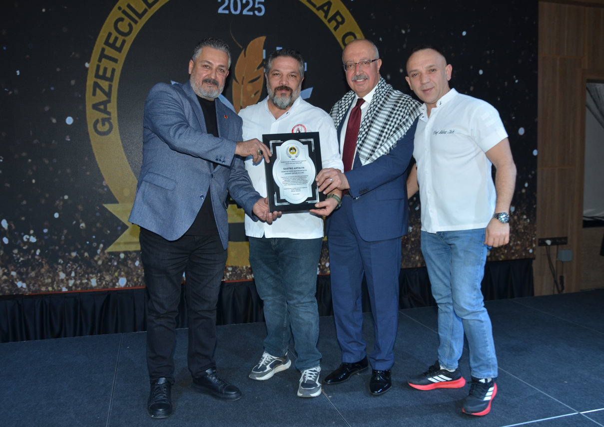 GASTRO ANTALYA “Yılın En Başarılı STK’sı” Ödülüne Layık Görüldü