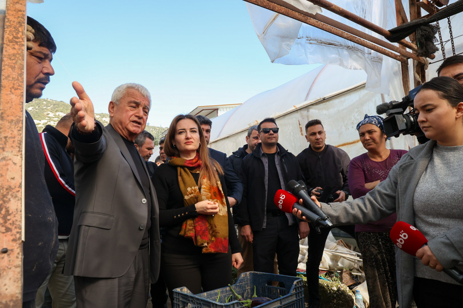 Büyükşehir Belediyesi afetin yaralarını sarmayı sürdürüyor