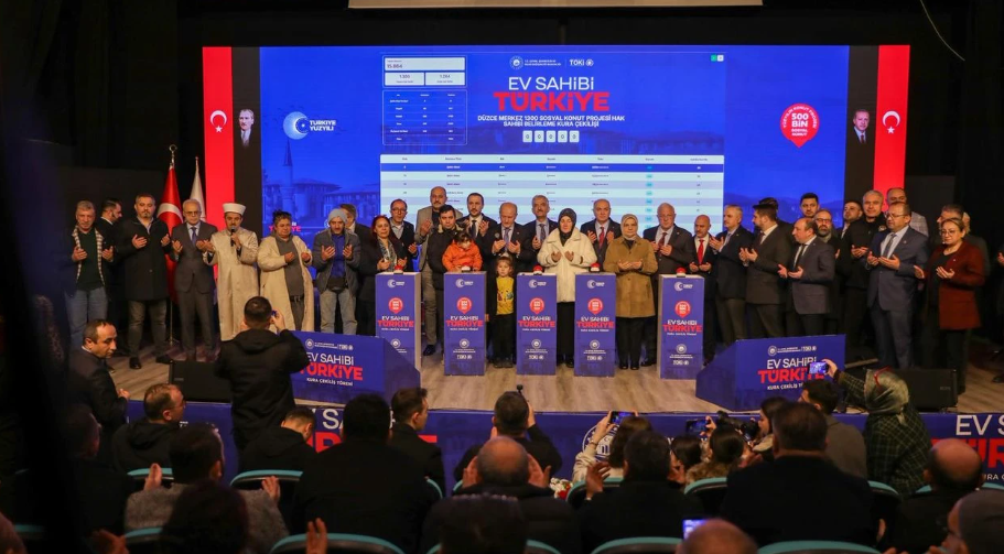 TOKİ'nin kura çekim heyecanı 