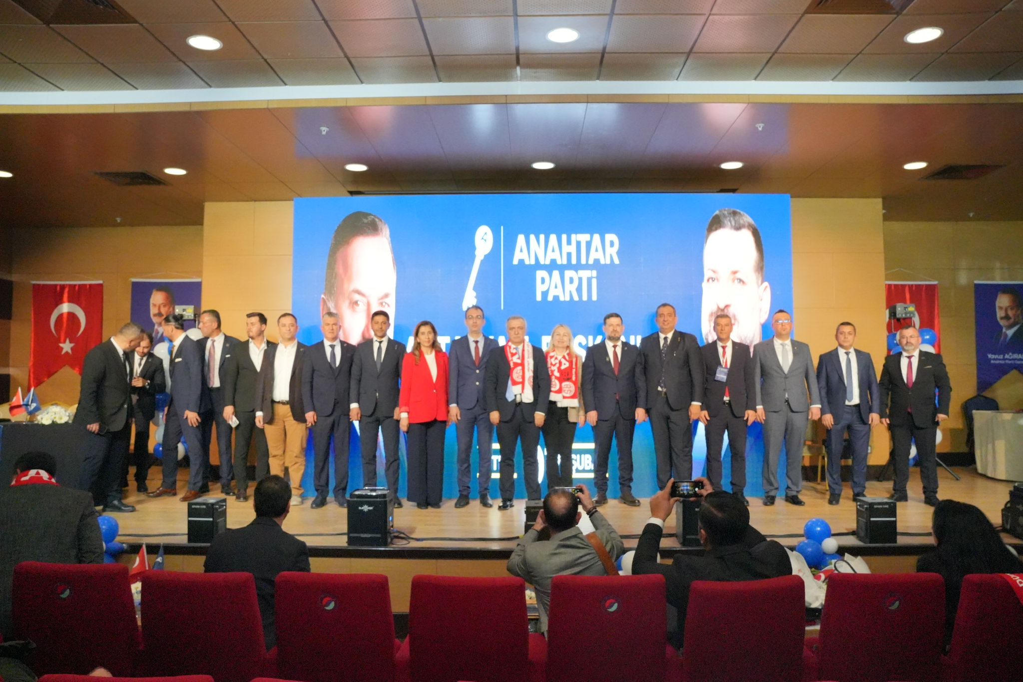 Anahtar Parti Antalya İl Kongresi Yoğun Katılımla Gerçekleştirildi
