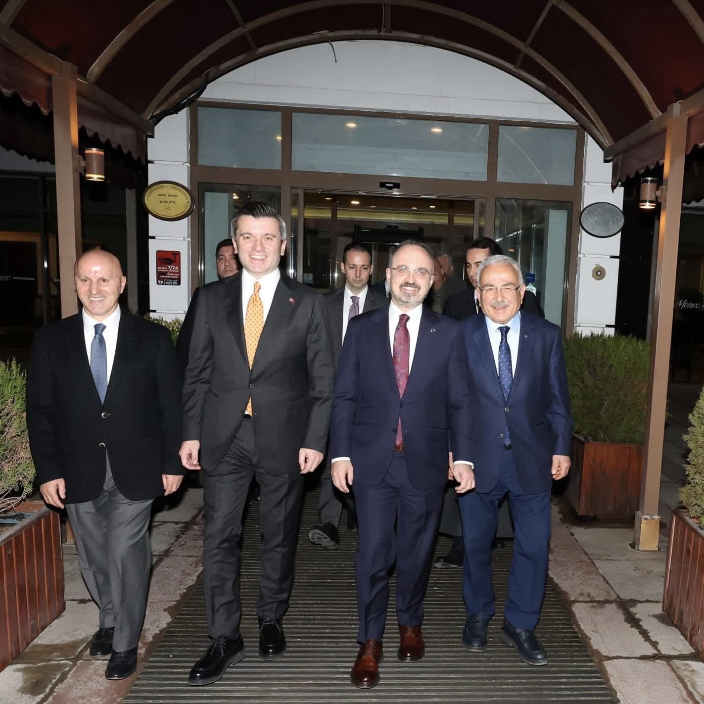 Medyada ‘Meslek Yasası’ Alarmı: İnternet Gibi Çöplük Olmasın