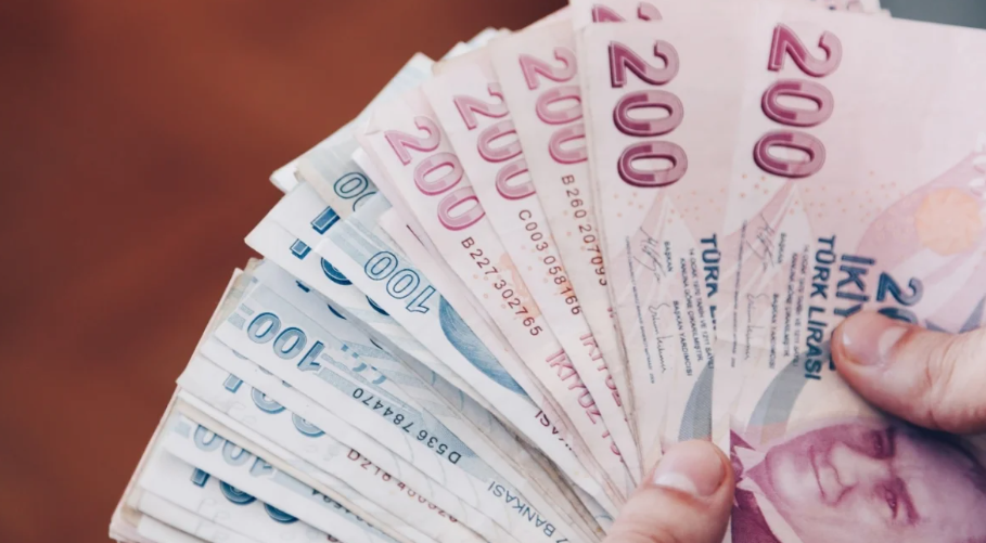 Emekliler bayram ikramiyesi artışını bekliyor