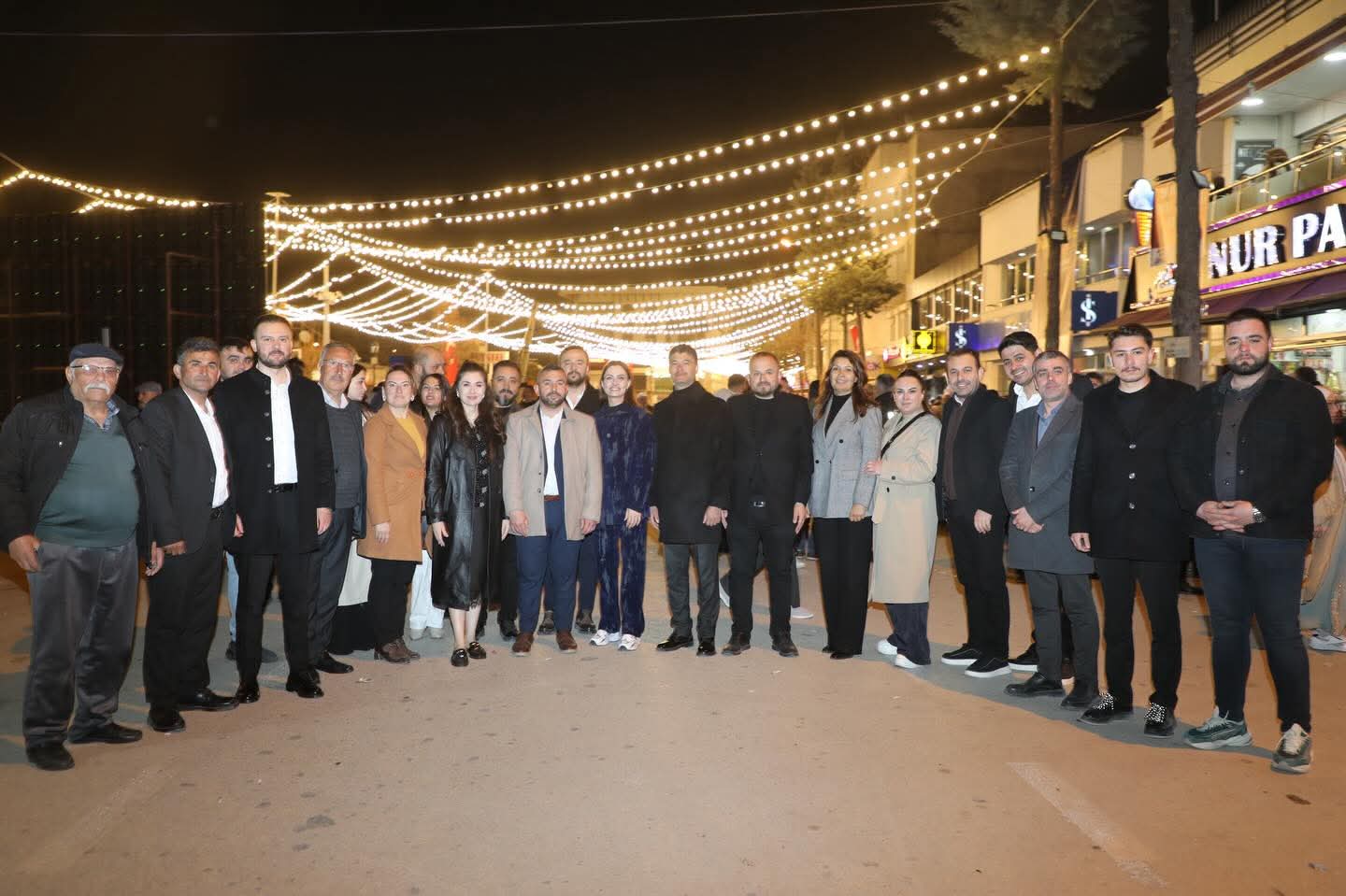 KORKUTELİ’NDE KADİR GECESİ VE 6 BİN KİŞİLİK DEV İFTAR: BİRLİK VE BERABERLİĞİN EN GÜZEL TABLOSU