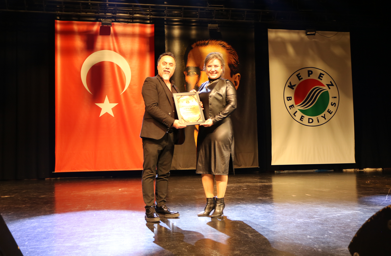 Huriye Bulut’a Antalya’ya Değer Katan İş İnsanları Ödülü