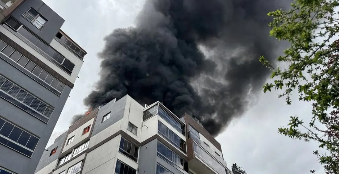 Bursa’da 8 katlı apartmanda yangın