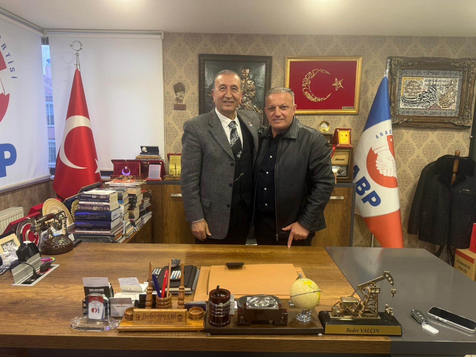 AVRUPA’NIN VE TÜRKİYE’NİN GURURU AYHAN YILDIZ’DAN ANLAMLI ZİYARET ANADOLU BİRLİĞİ PARTİSİ’NDE DİKKAT ÇEKEN BULUŞMA