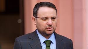 ADALET BAKANI GÜRLEK'TEN ‘YAPAY ZEKA’ PAYLAŞIMI: "YAPAY ZEKA UYGULAMALARI, SAVUNMA MAKAMINI TEMSİL EDEN VE YARGININ ÜÇ SACAYAĞINDAN BİRİ OLAN AVUKATLIK MÜESSESİNE ALTERNATİF OLARAK DEĞERLENDİRİLEMEZ.”