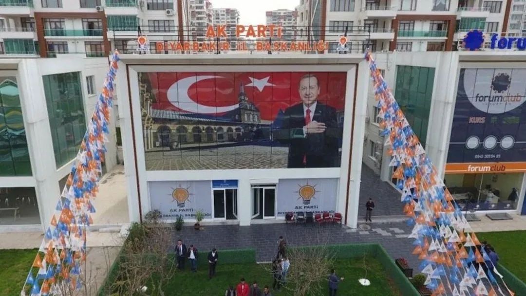 AK PARTİDE KULİSLER HAREKETLİ GÖZLER CUMHURBAŞKANI VE GENEL MERKEZDE