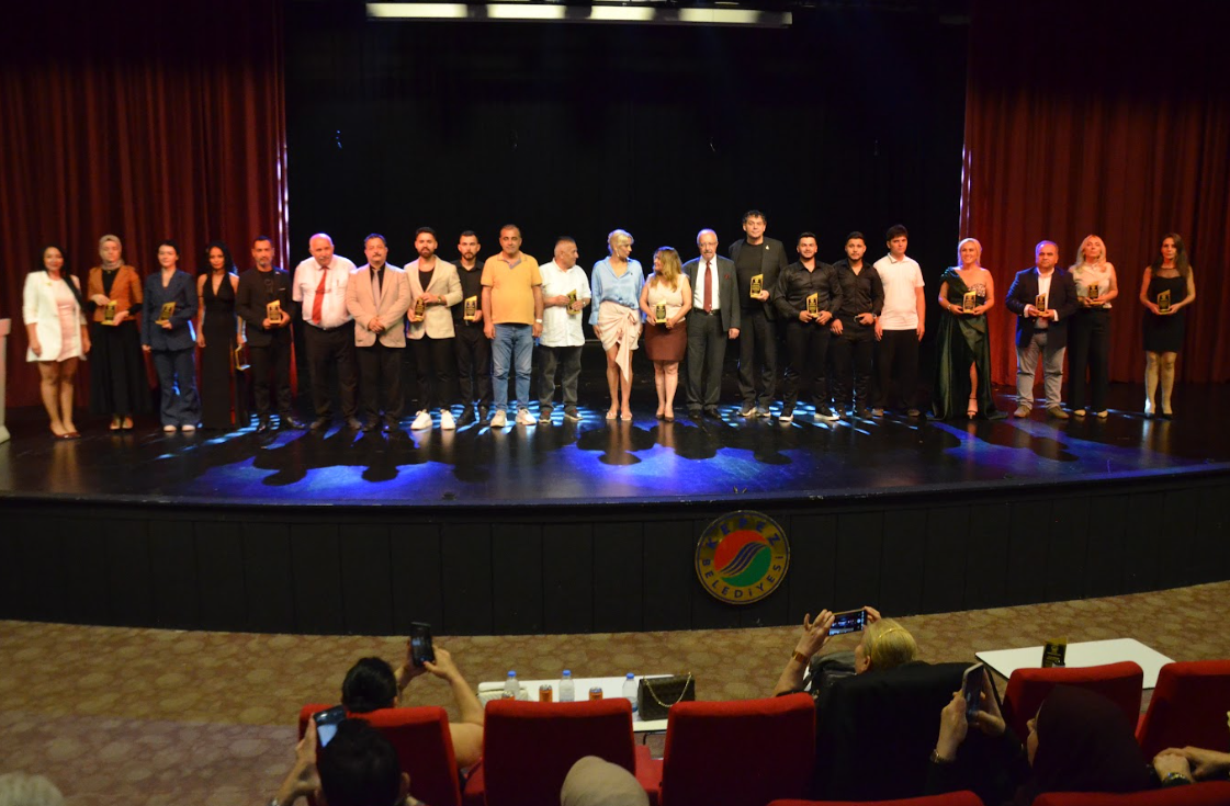 ANTALYA’DA GÖRKEMLİ GECE: 31. ULUSAL BAŞARI ÖDÜLLERİ SAHİPLERİNİ BULDU!