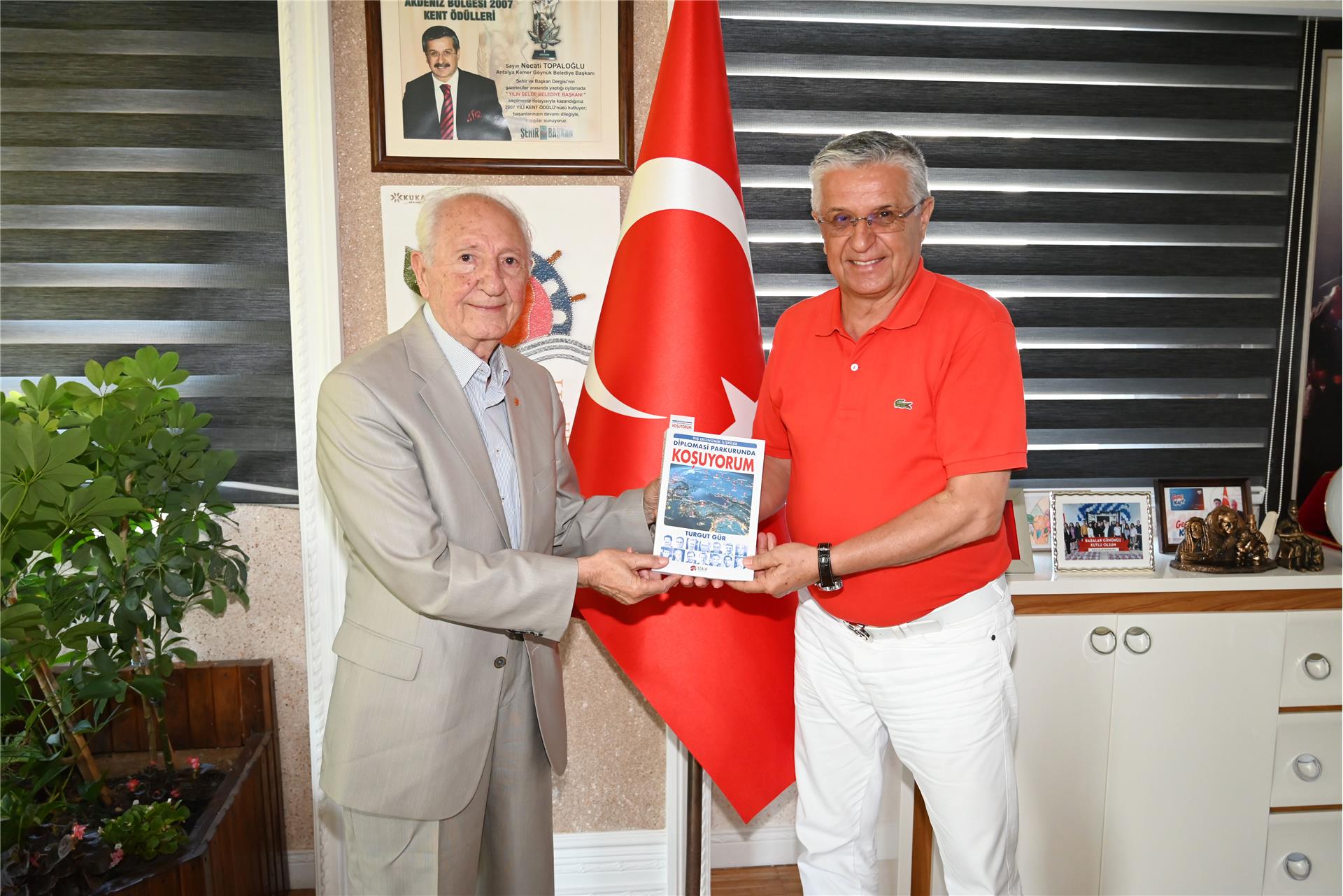 Turgut Gür’den Başkan Topaloğlu’na ziyaret