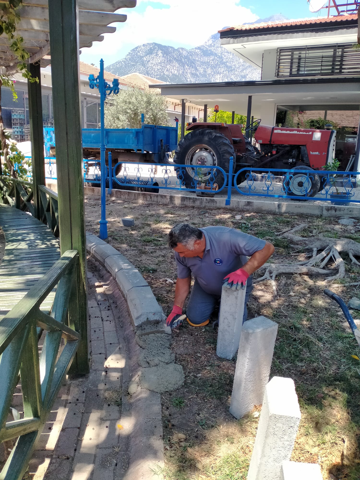 Kemer Belediyesi altyapı çalışmalarını sürdürüyor