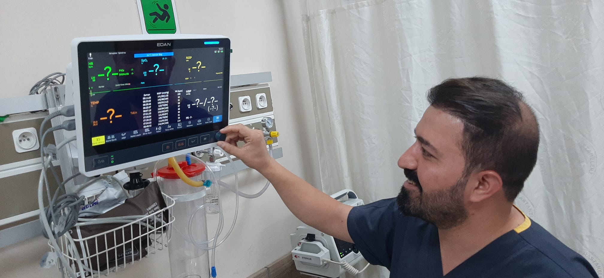 Dicle Üniversitesi’nden Acil Sağlık Hizmetleri İçin 10 Milyon TL’lik Sağlık Yatırımı: 64 Yeni Hasta Başı Monitörü  Kazandırıldı