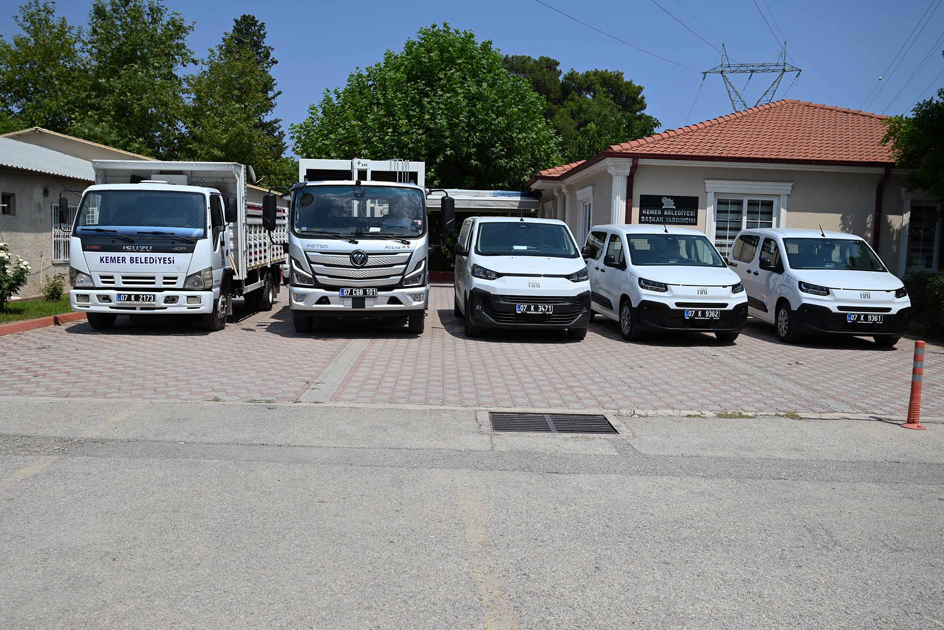 Kemer Belediyesi araç filosunu güçlendirmeye devam ediyor