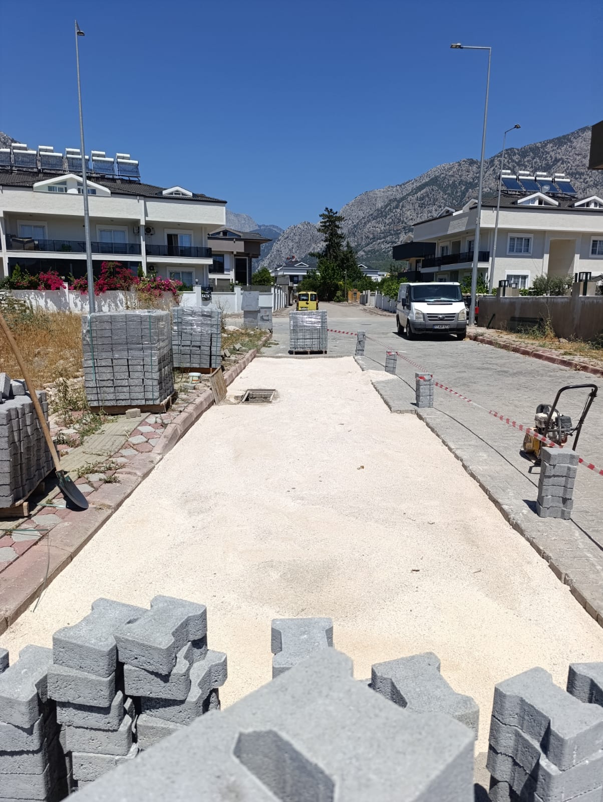 Kemer’de altyapı çalışmaları sürüyor
