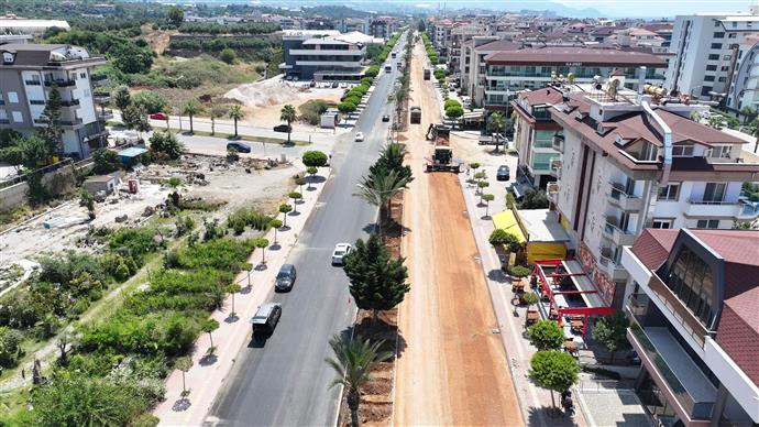 KESTEL İSA KÜÇÜLMEZ CADDESİ'NDE ÇALIŞMALAR ETAP ETAP SÜRÜYOR