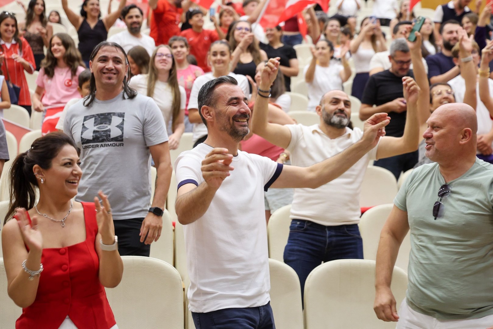 MANAVGAT’TA ŞAMPİYONLUK COŞKUSU BİRLİKTE YAŞANDI