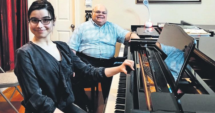 18 yaşındaki piyanist Elif Işıl Karakaş, 8 yaşında konserlere başladı
