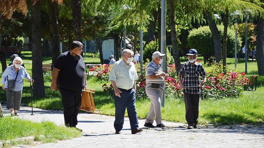 65 yaş üstü yasağı açıklayan iller hangileri?