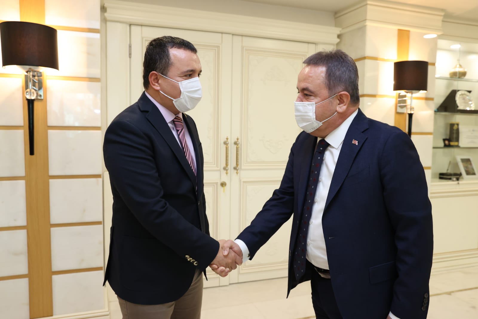 AGC Başkanı Taş'tan Başkan Böcek'e ziyaret