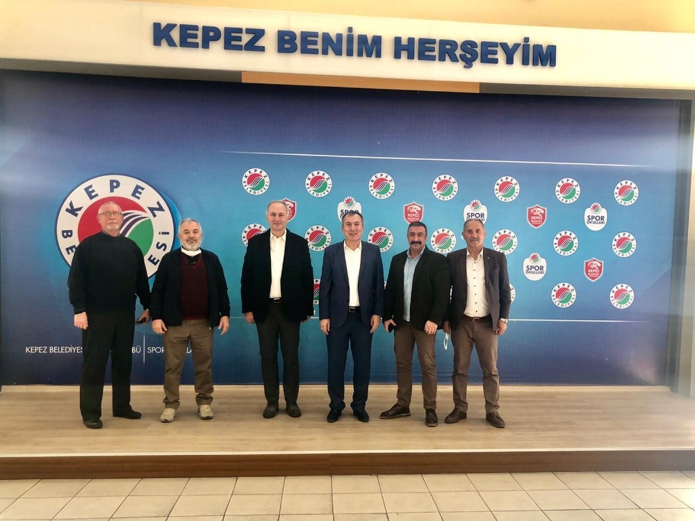 AK Parti Antalya İl Yönetim Kurulu üyeleri, Kepez Belediyespor Kulübü Başkanı Hakan Çatal’ı ziyaret etti.