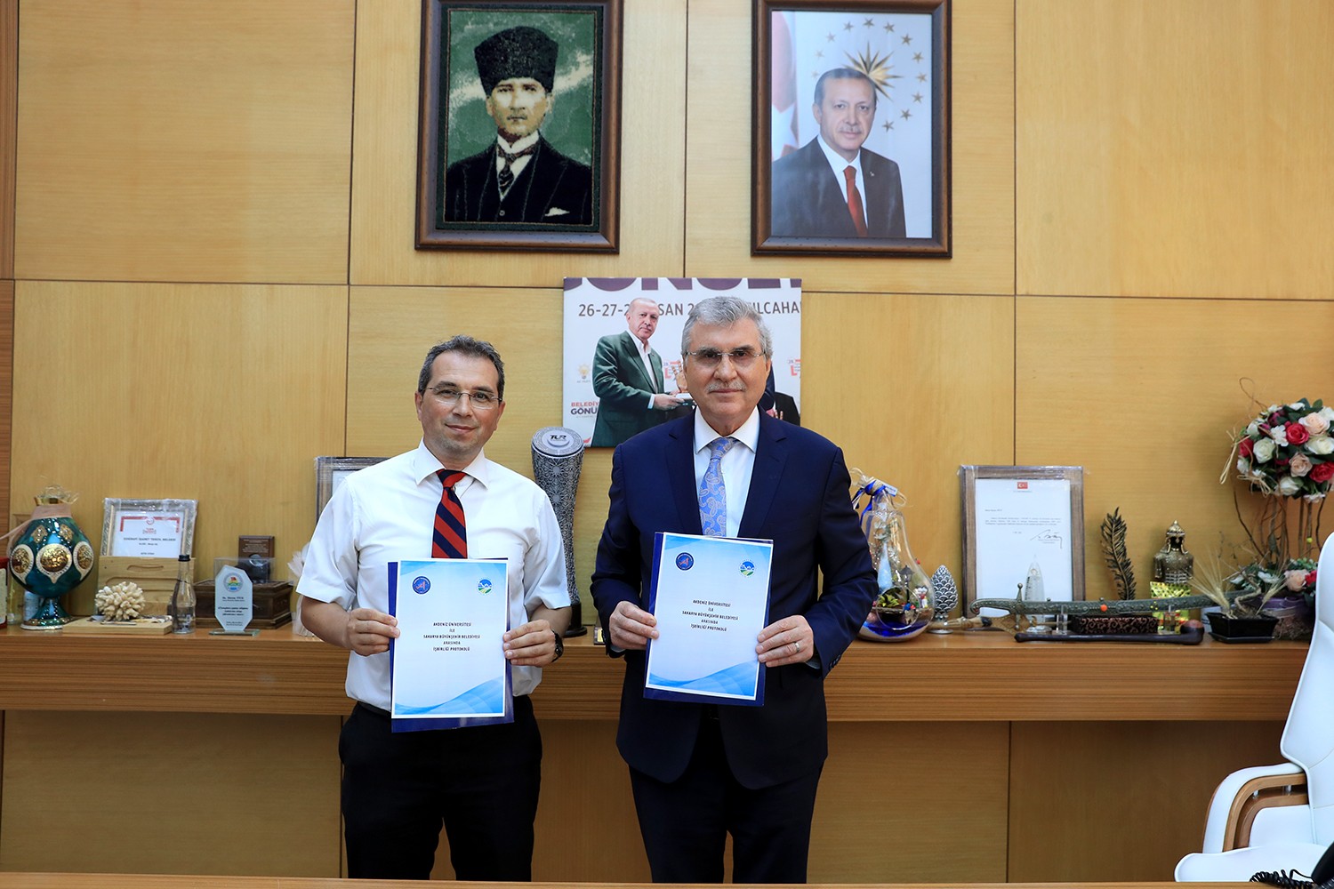 Akdeniz Üniversitesi ile Sakarya Büyükşehir Belediyesi arasında kenevir protokolü imzalandı