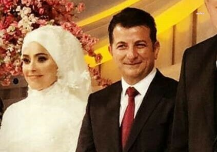 AKP'li Taşkesenlioğlu'nun Eski Eşi Ünsal Ban Kaçmaya Çalışırken Yakalandı