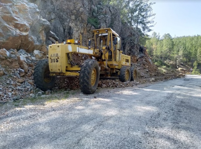 ALANYA’DA 9 MAHALLE YOLUNA YAZ BAKIMI YAPILDI