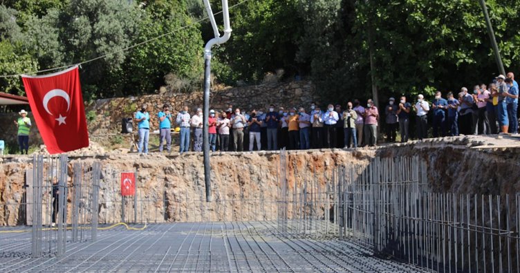 Alanya'da dualarla cami temeli atıldı