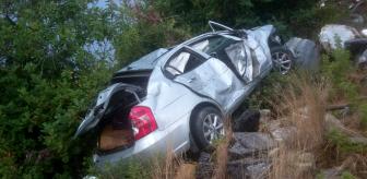 Alanya'da otomobil uçuruma yuvarlandı: 1'i ağır 5 yaralı