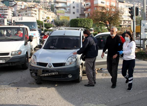 Alanya'da zincirleme kaza: 4 yaralı